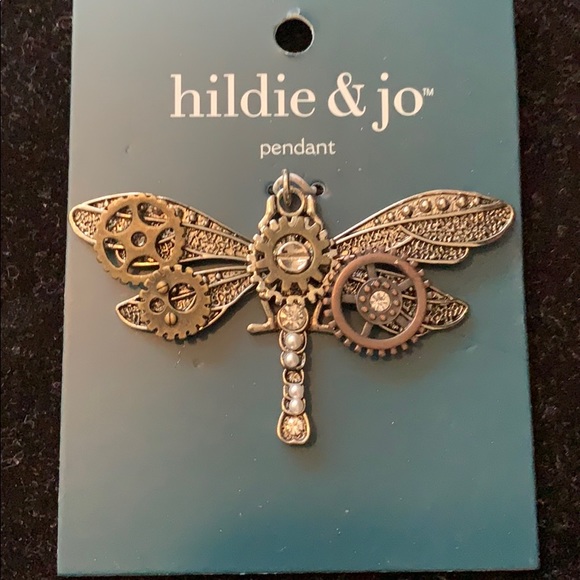 Jewelry - NWT crystal accent Dragonfly Pendant